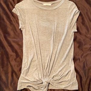 Women’s knot shirt